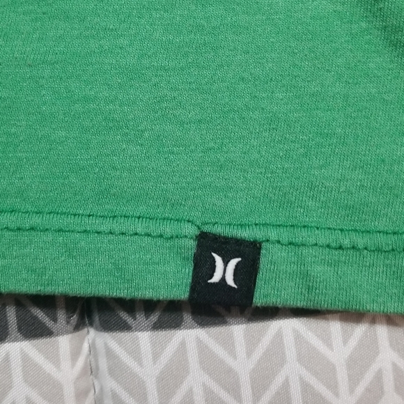 Green Medium Hurley Shirt - Picture 4 of 5